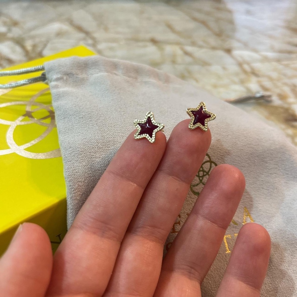 Kendra Scott Earrings! Cute Little Garnet Star Studs!